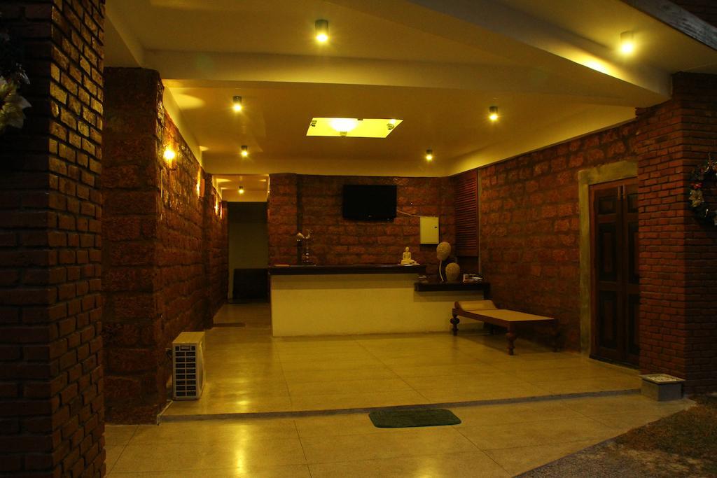 Lanka Bangla Inn Villas Restaurant & Travels Katunayaka Εξωτερικό φωτογραφία