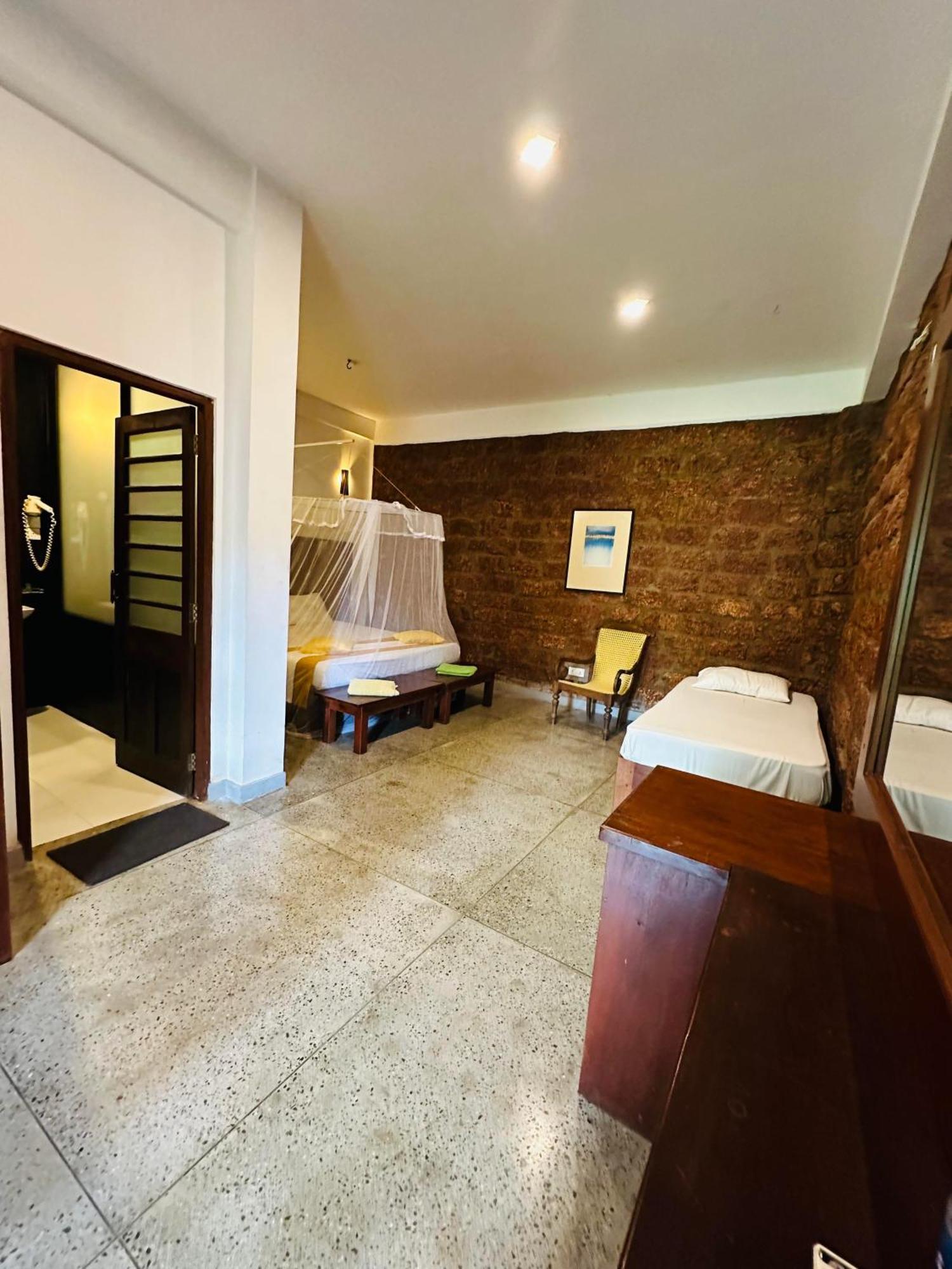 Lanka Bangla Inn Villas Restaurant & Travels Katunayaka Εξωτερικό φωτογραφία