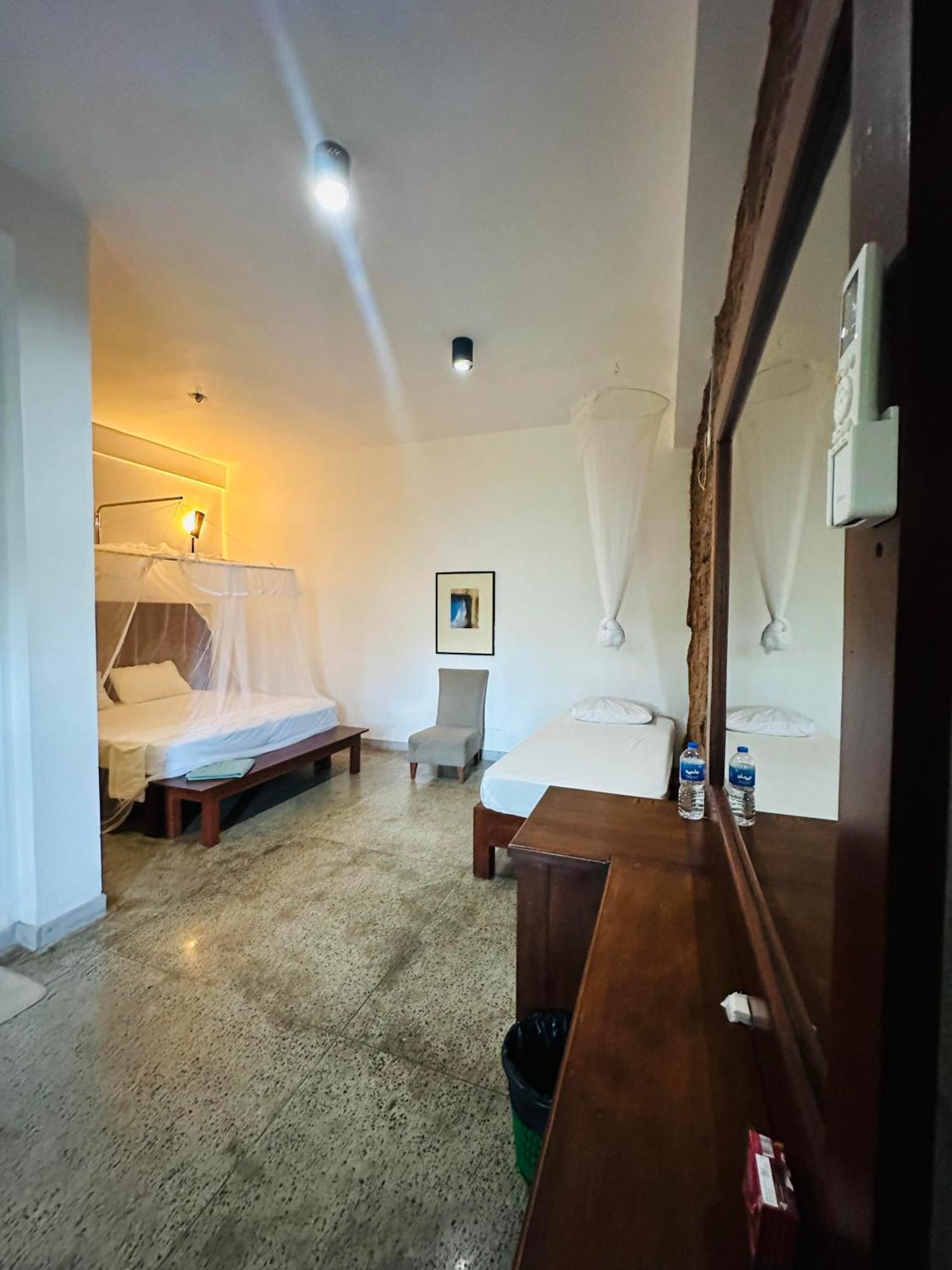 Lanka Bangla Inn Villas Restaurant & Travels Katunayaka Εξωτερικό φωτογραφία