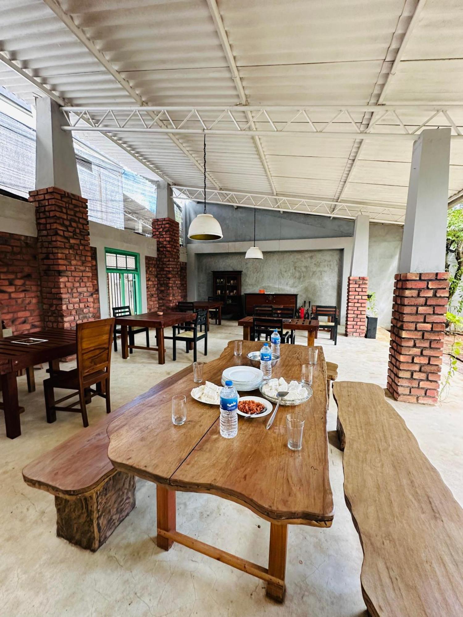Lanka Bangla Inn Villas Restaurant & Travels Katunayaka Εξωτερικό φωτογραφία