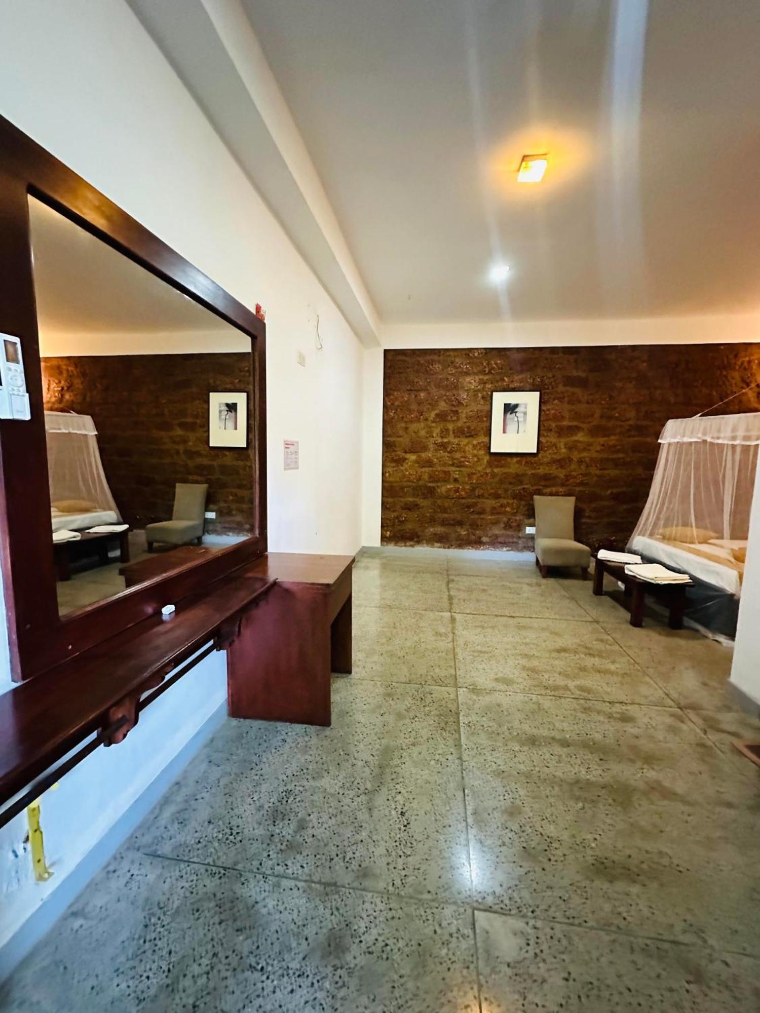 Lanka Bangla Inn Villas Restaurant & Travels Katunayaka Εξωτερικό φωτογραφία