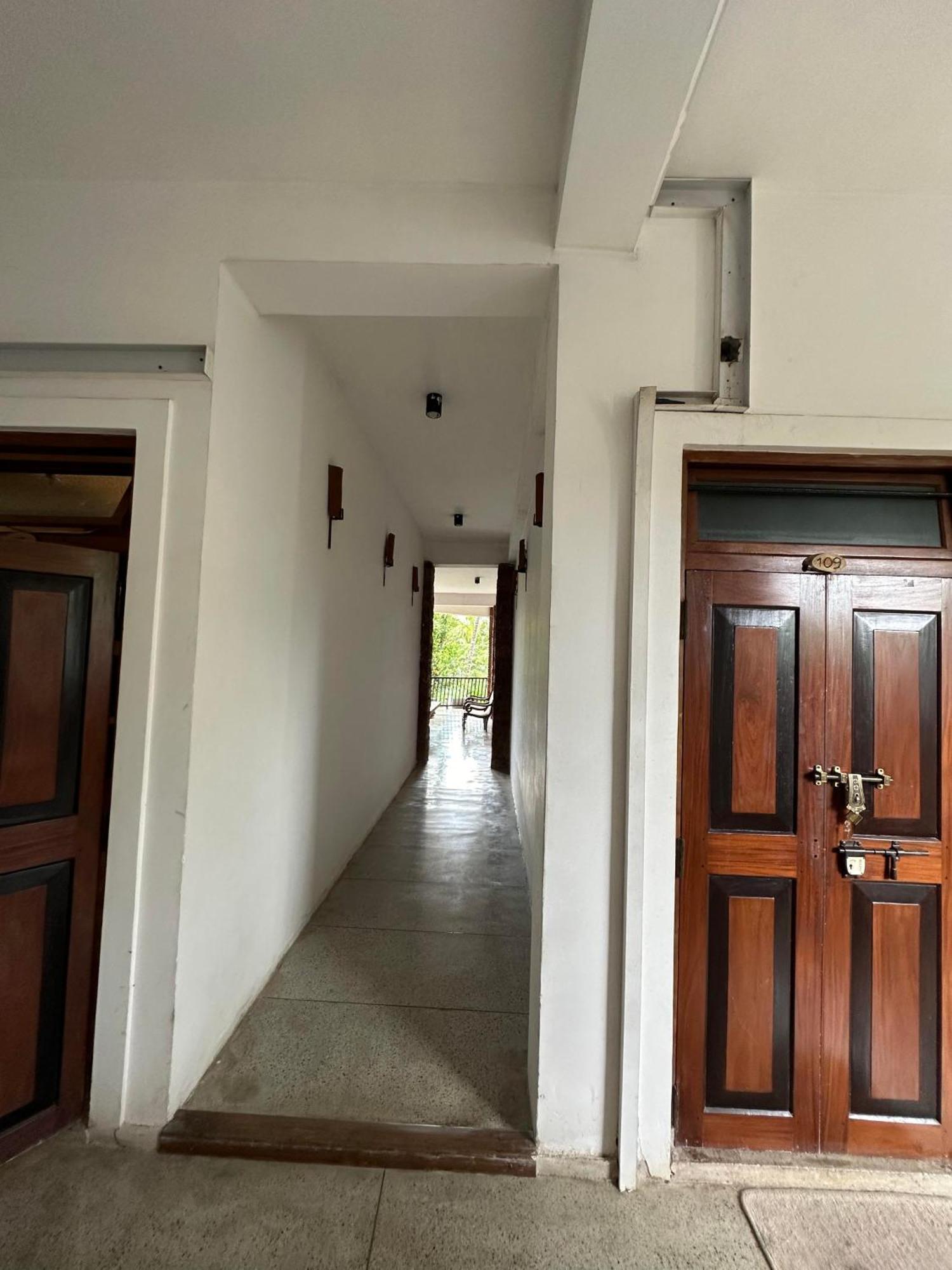 Lanka Bangla Inn Villas Restaurant & Travels Katunayaka Εξωτερικό φωτογραφία