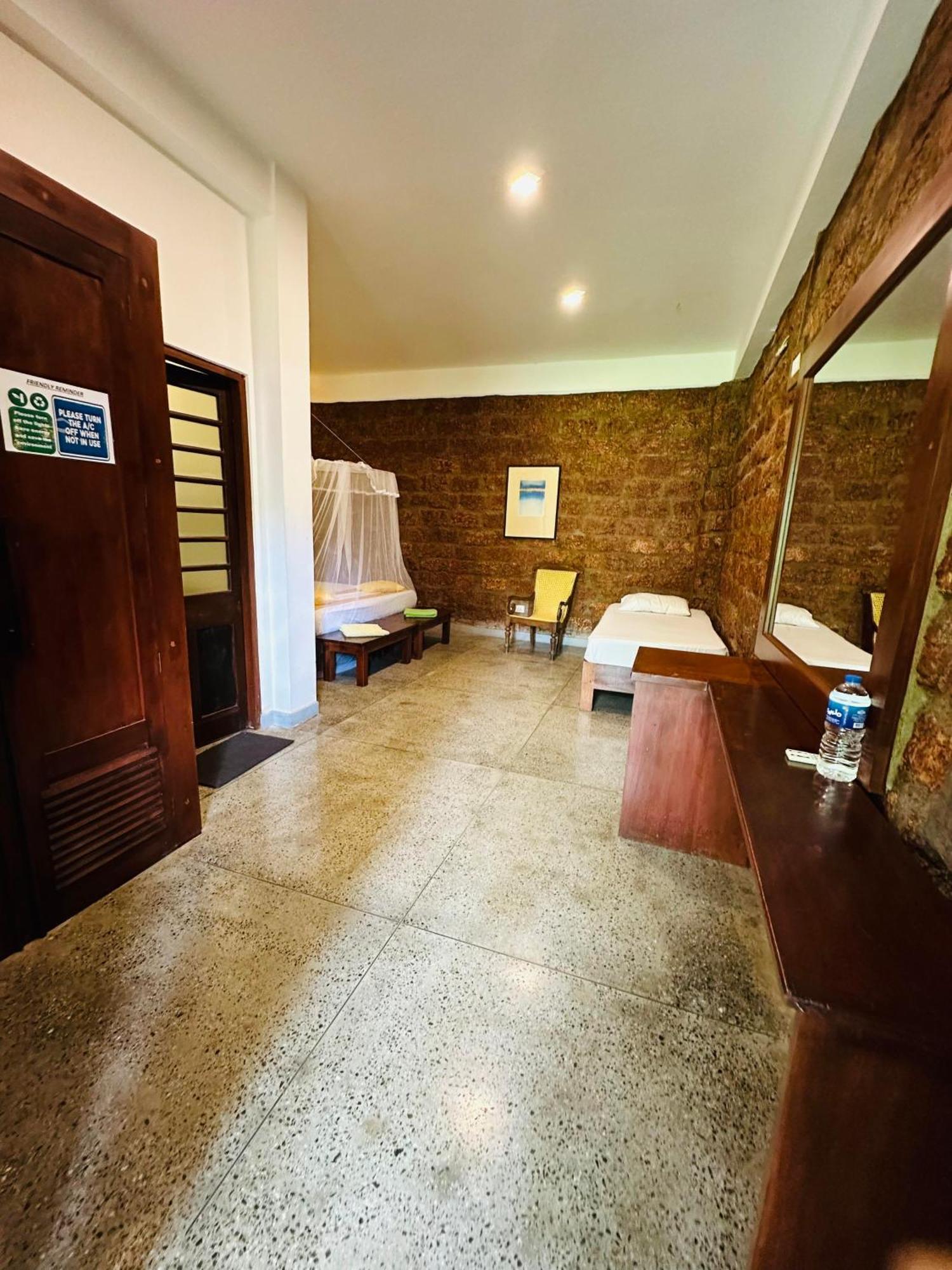 Lanka Bangla Inn Villas Restaurant & Travels Katunayaka Εξωτερικό φωτογραφία