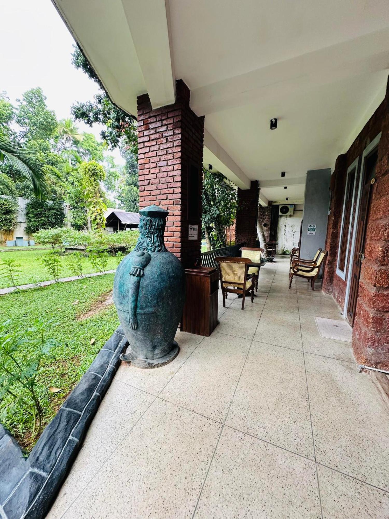 Lanka Bangla Inn Villas Restaurant & Travels Katunayaka Εξωτερικό φωτογραφία