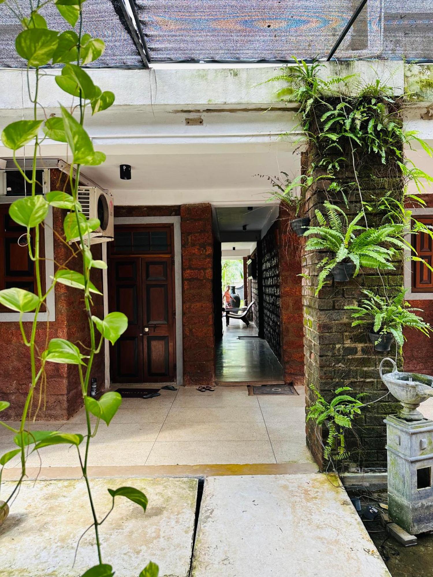 Lanka Bangla Inn Villas Restaurant & Travels Katunayaka Εξωτερικό φωτογραφία