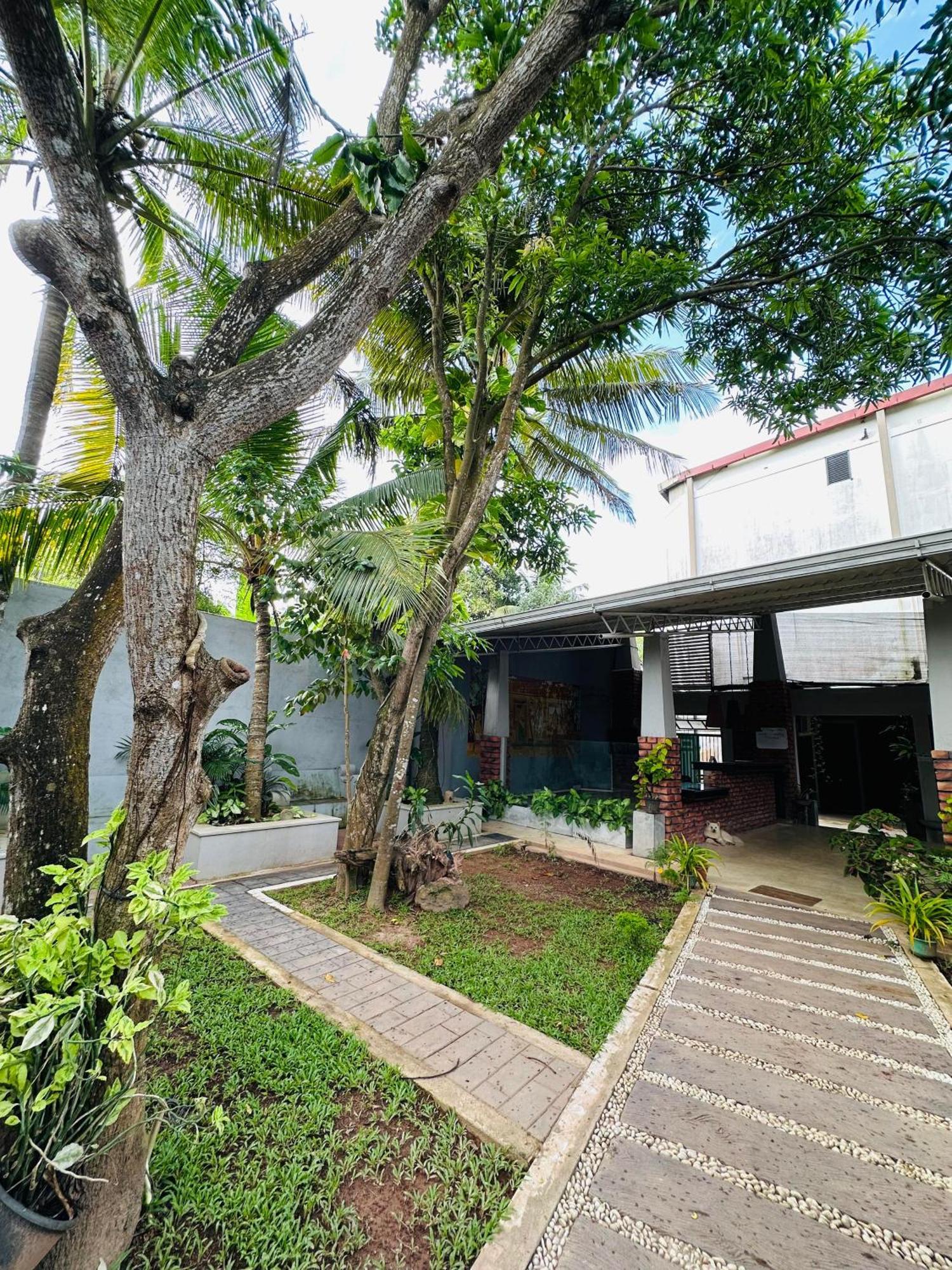 Lanka Bangla Inn Villas Restaurant & Travels Katunayaka Εξωτερικό φωτογραφία